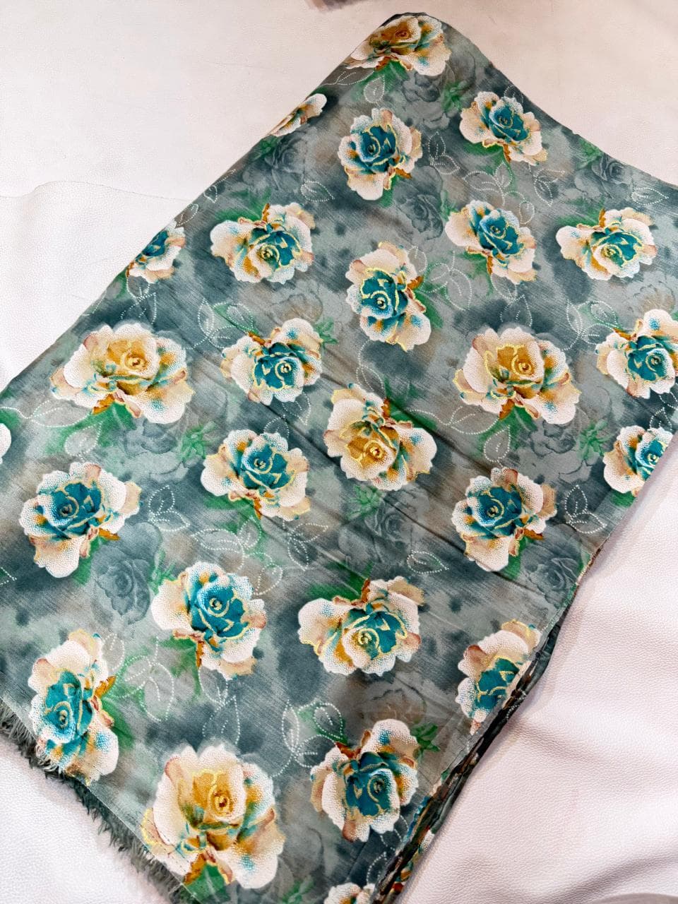 Silver Grey Botanical Floral Print 60s Pure Jam Cotton - Silver Grey